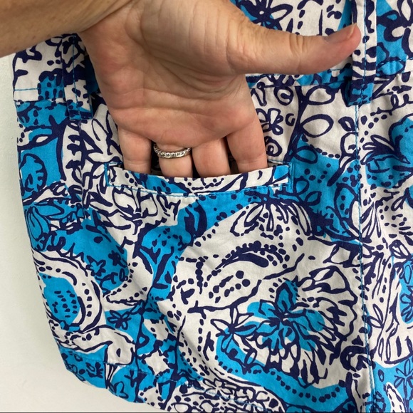Lilly Pulitzer Walsh Shorts in Hippy Happy Shake Print Sz 4 - Picture 6 of 13